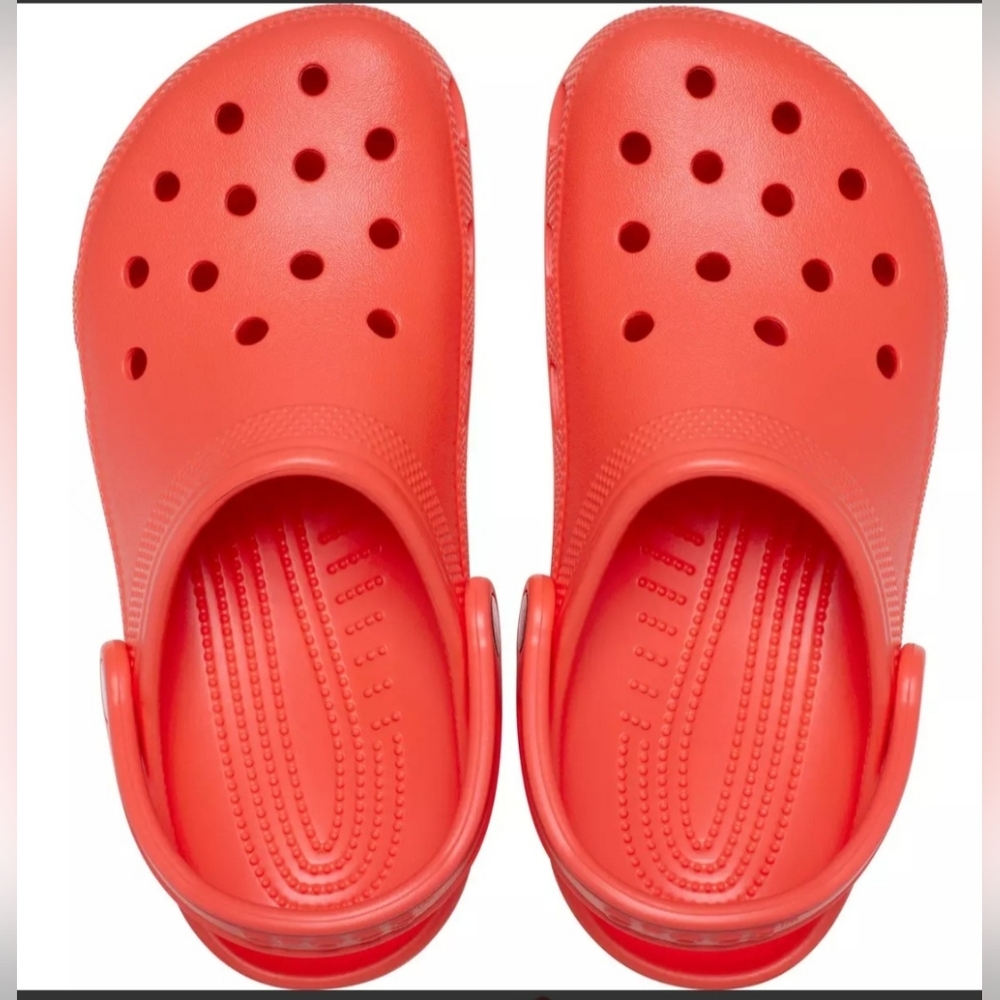 Crocs Classic Clogs - Size M 7 W 9 - Color Starfish